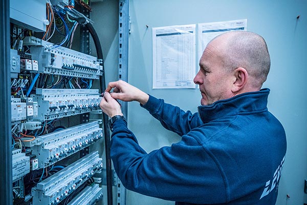 Elektriker til bedrift og borettslag i Haugesund